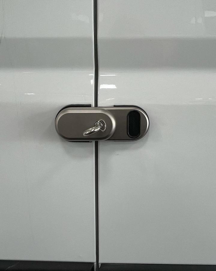 Équipement extérieur de véhicules utilitaires Vaujours