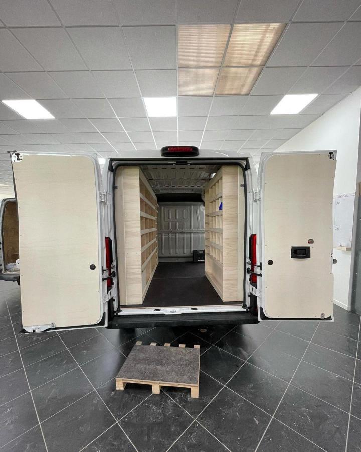 Aménagement intérieur et extérieur Citroën Jumper L2H2 Vaujours