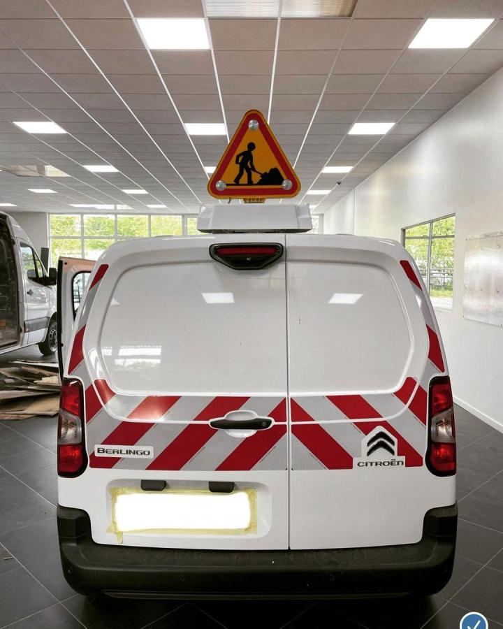 Équipement extérieur de véhicules utilitaires Vaujours