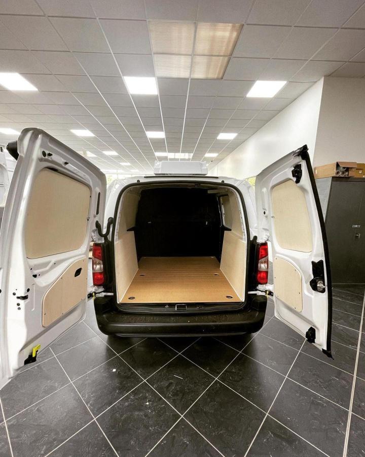 Aménagement intérieur de véhicules utilitaires Vaujours