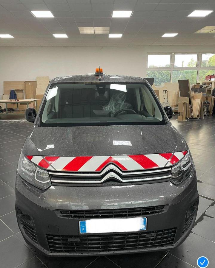 Équipement extérieur de véhicules utilitaires Vaujours