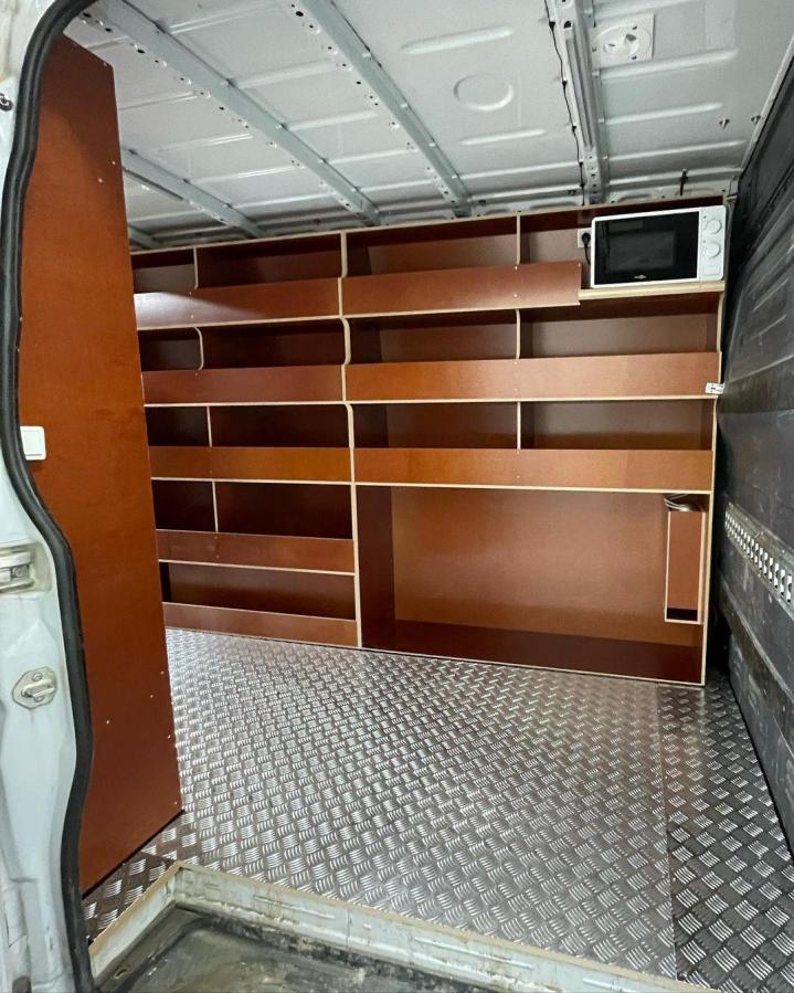 Équipement extérieur de véhicules utilitaires Vaujours