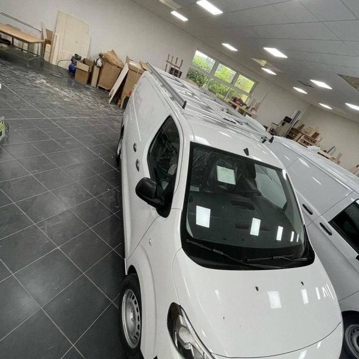 Équipement extérieur de véhicules utilitaires Vaujours