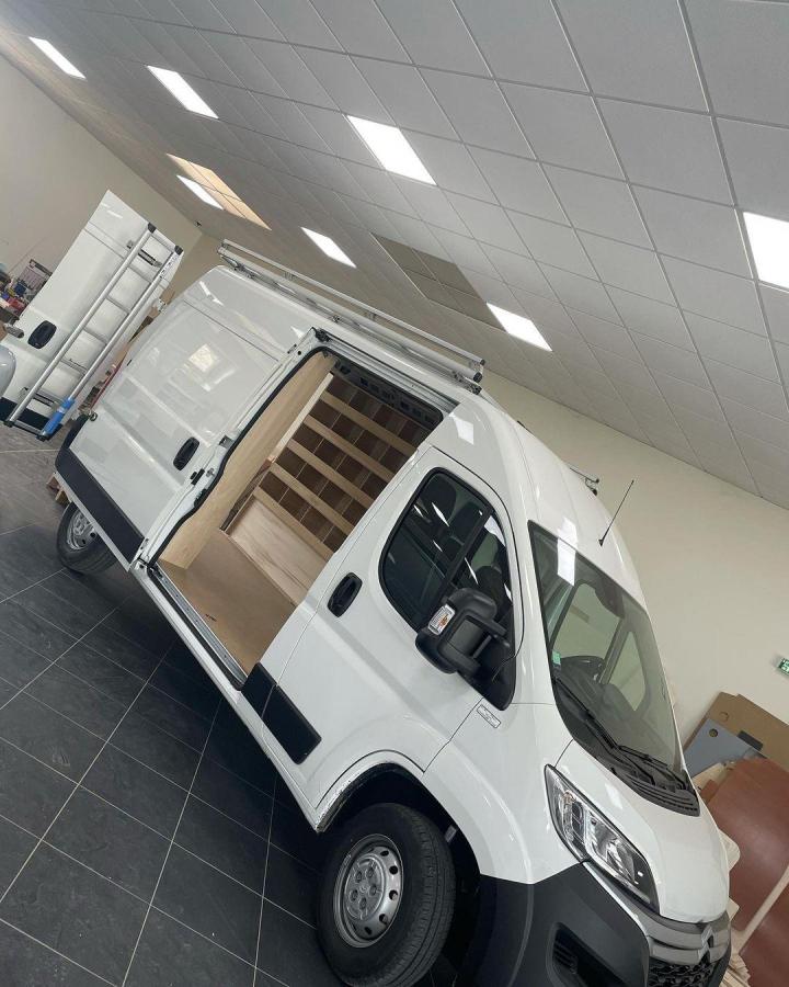 Aménagement intérieur et extérieur Citroën Jumper L2H2 Vaujours
